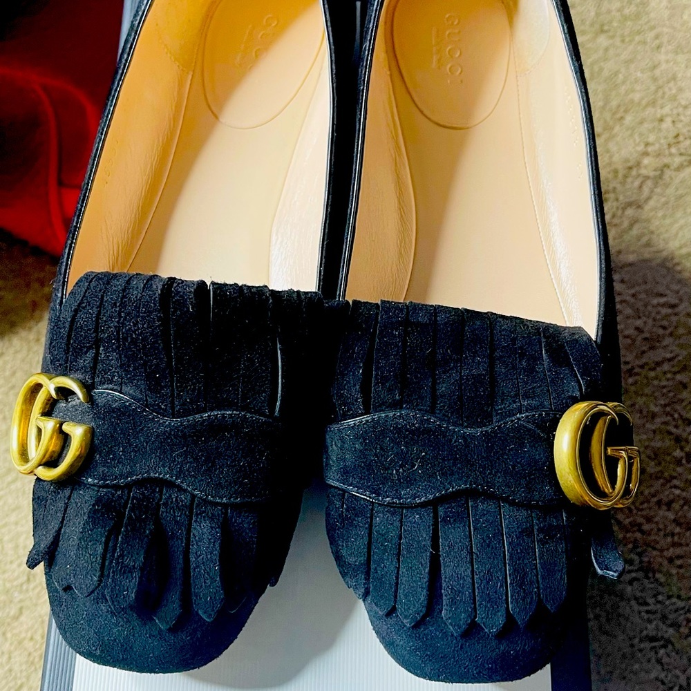 Authentic Gucci Flats ONLY worn Twice